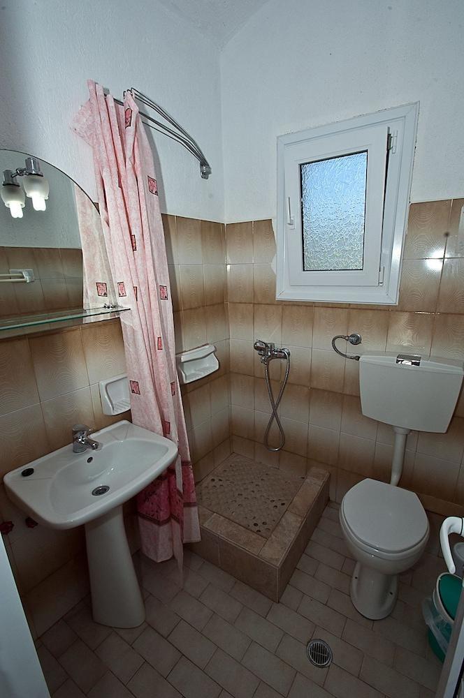 Pegasus Apartments สตาฟิลอส ภายนอก รูปภาพ