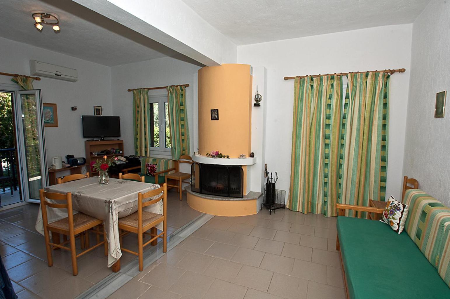 Pegasus Apartments สตาฟิลอส ภายนอก รูปภาพ