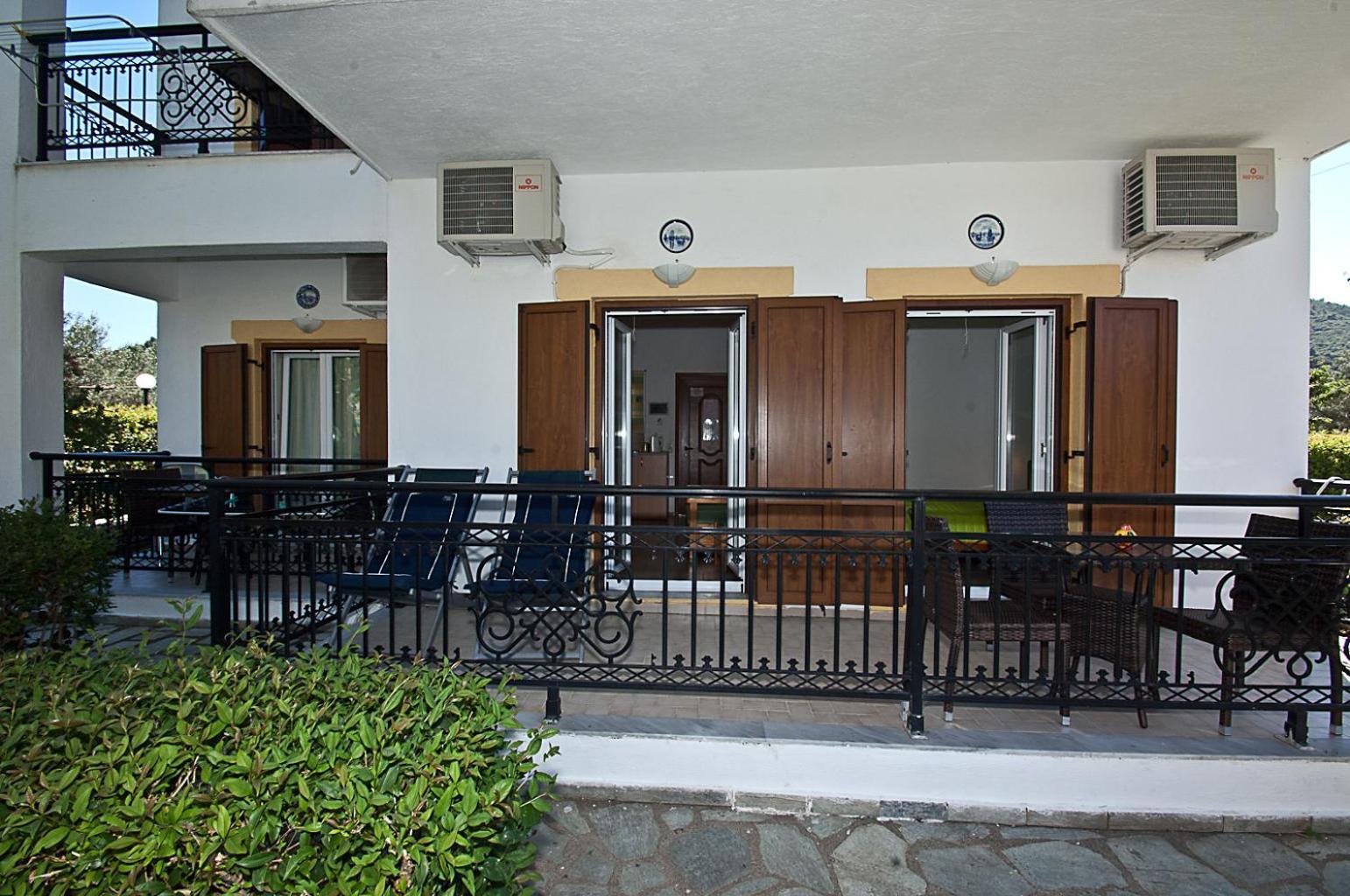 Pegasus Apartments สตาฟิลอส ภายนอก รูปภาพ