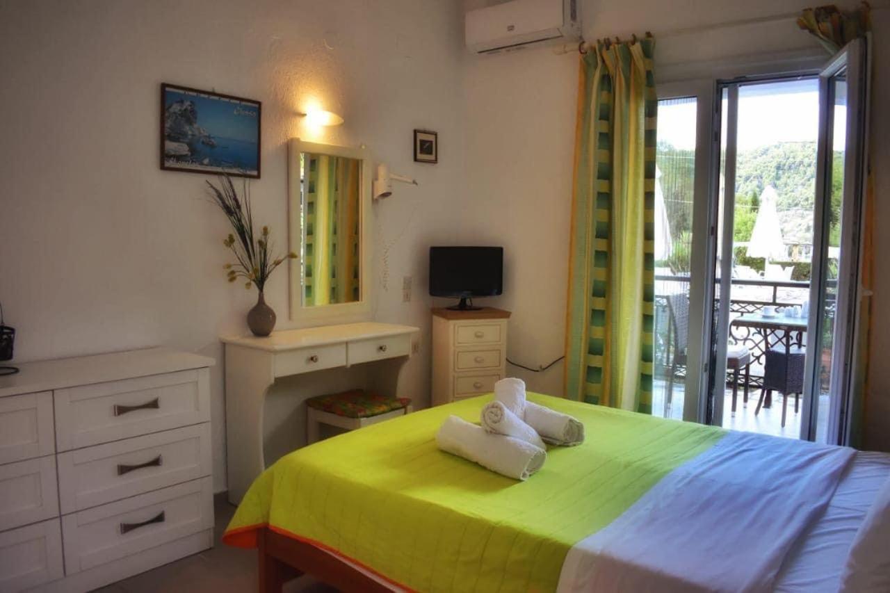 Pegasus Apartments สตาฟิลอส ภายนอก รูปภาพ