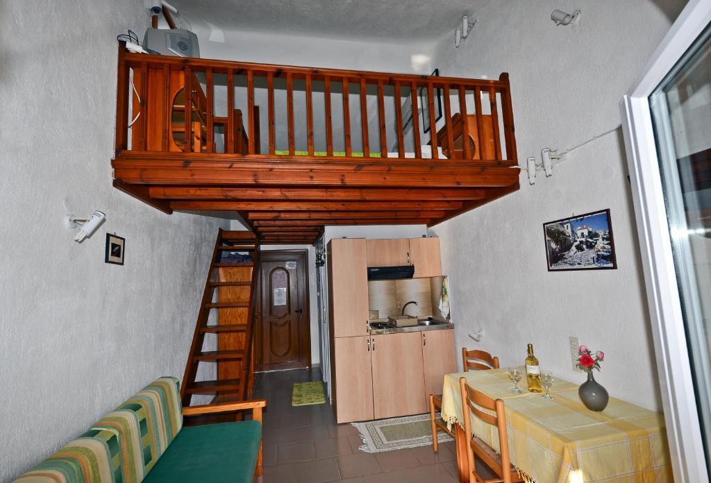 Pegasus Apartments สตาฟิลอส ภายนอก รูปภาพ