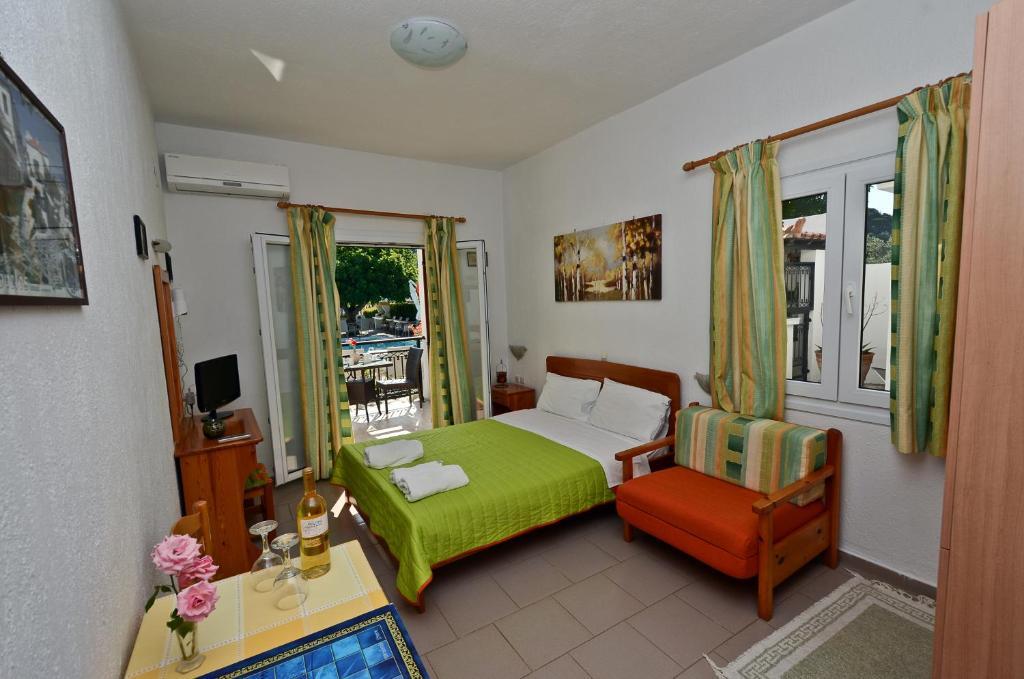 Pegasus Apartments สตาฟิลอส ภายนอก รูปภาพ